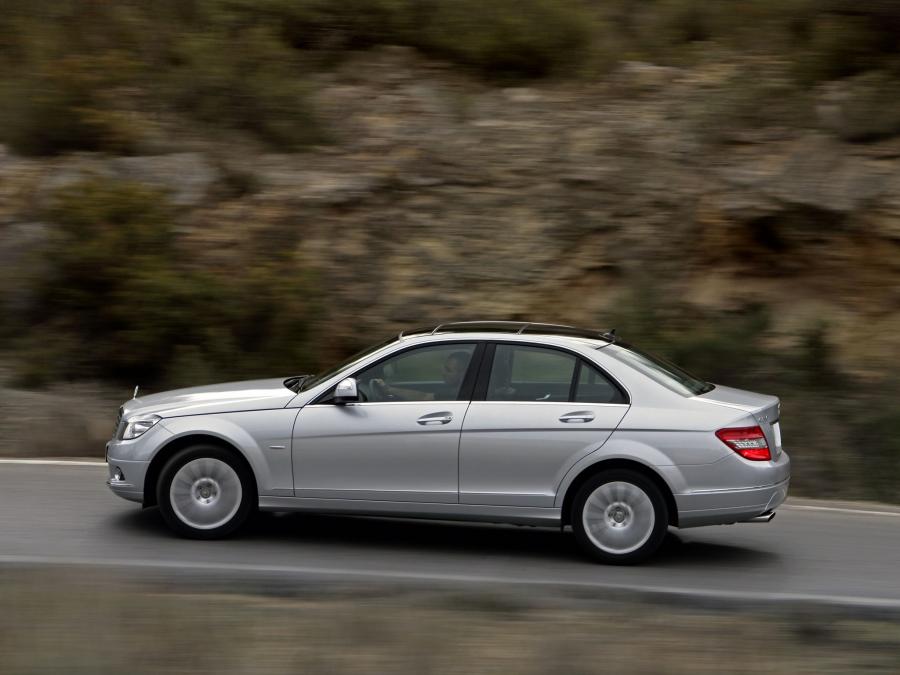  Mercedes-Benz C350 2007 года  (фото 7 из 25)
